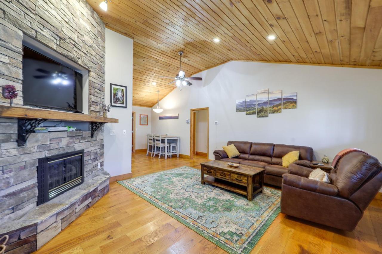 Pet-Friendly Spruce Pine Cabin With Private Fire Pit Bagian luar foto
