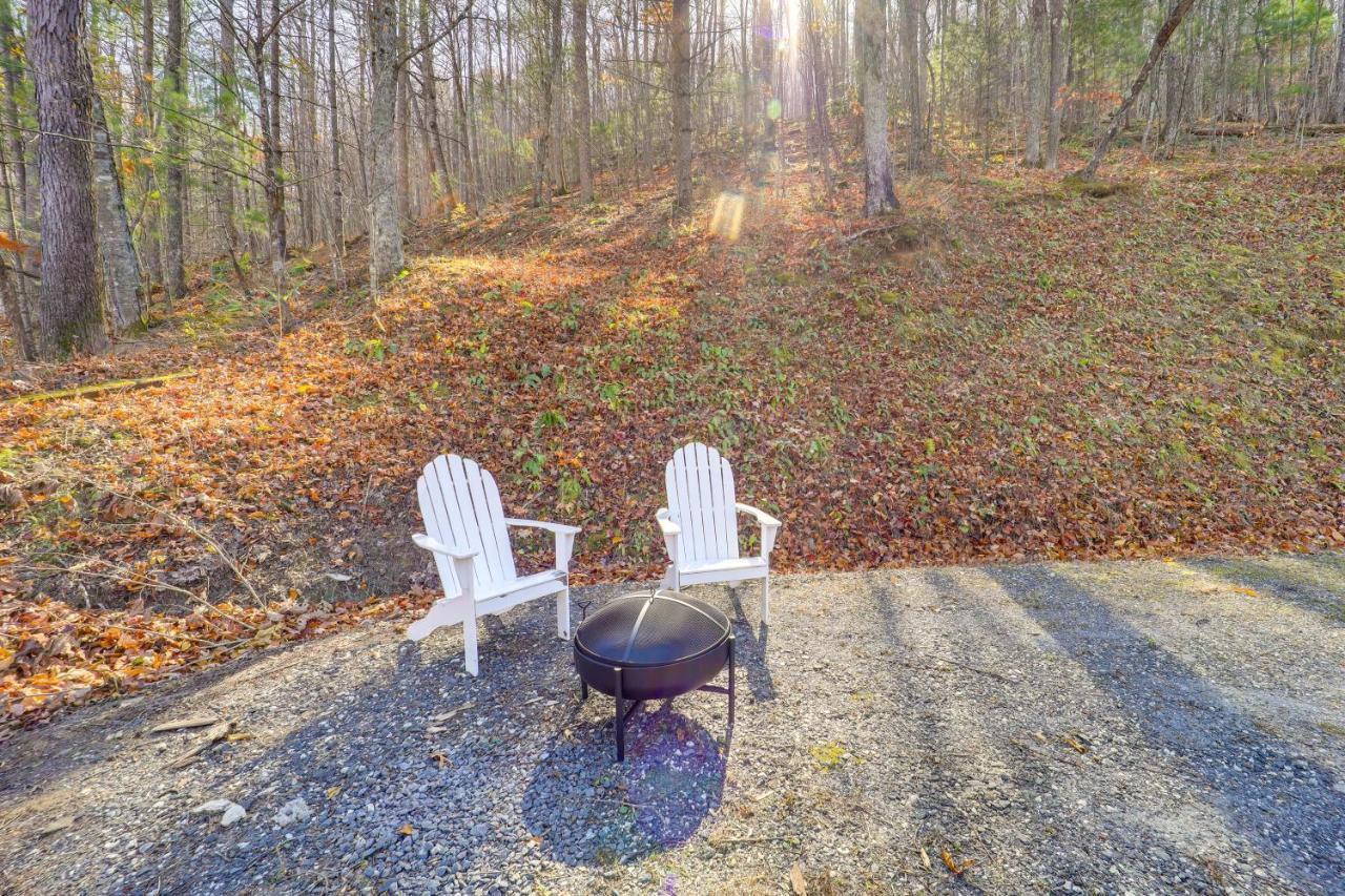 Pet-Friendly Spruce Pine Cabin With Private Fire Pit Bagian luar foto
