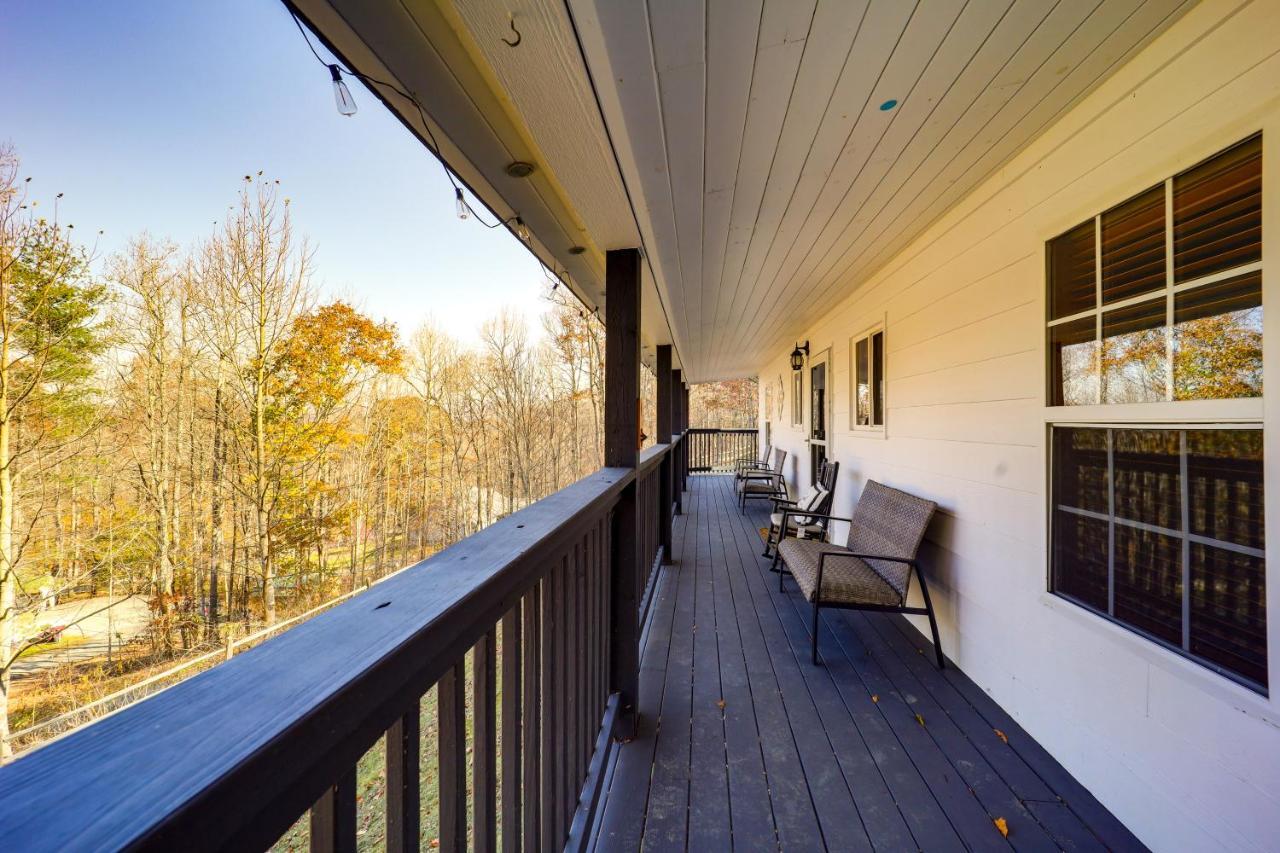 Pet-Friendly Spruce Pine Cabin With Private Fire Pit Bagian luar foto